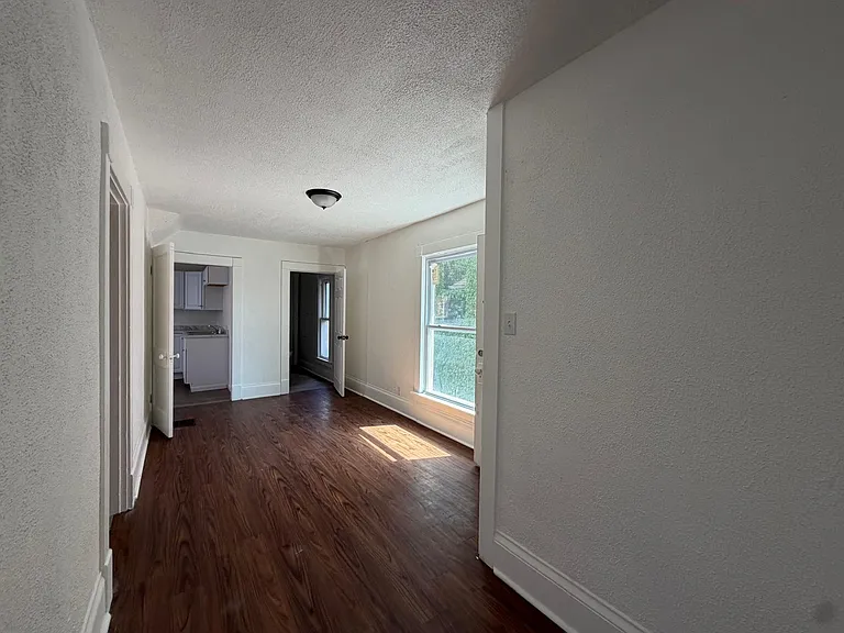 422 W High St #2 — Photo 13