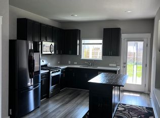 2305 Calvert Dr, Leander, TX 78641