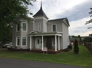 121 S Funk St, Strasburg, VA 22657