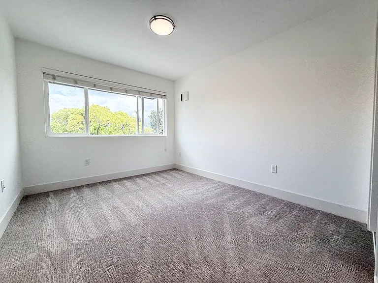 926 Woodside Road, Redwood City — Photo 11