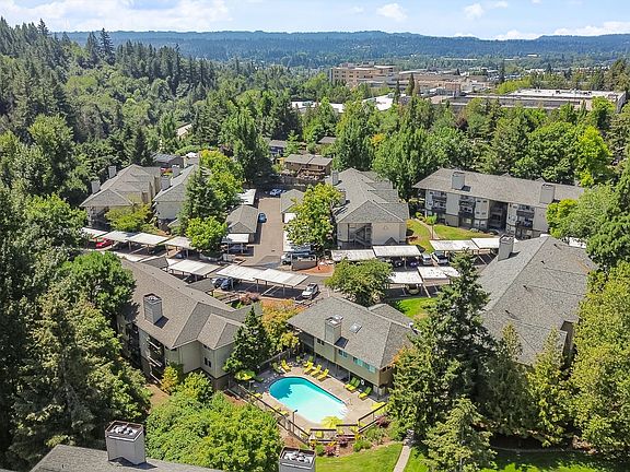 4th image of 10764 SE Sunnyside Rd #752