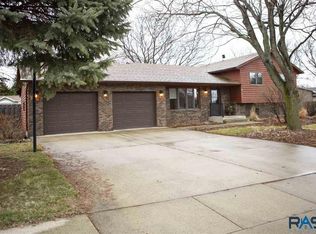 4216 E Shenandoah Trl, Sioux Falls, SD 57103