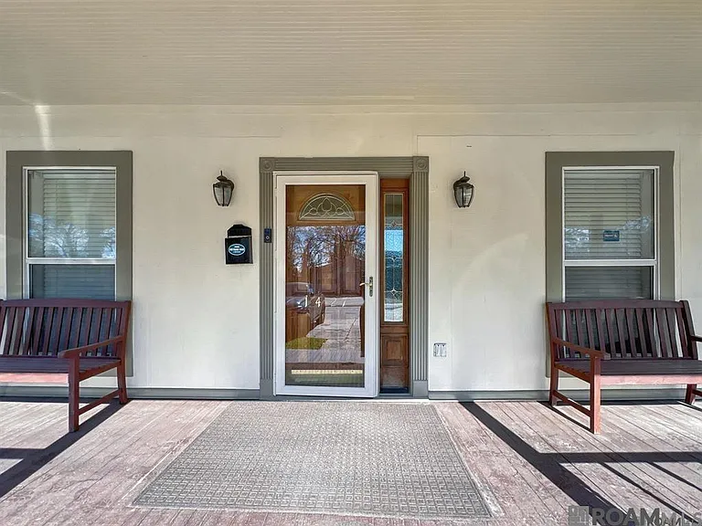 1427 Stilt St — Photo 2