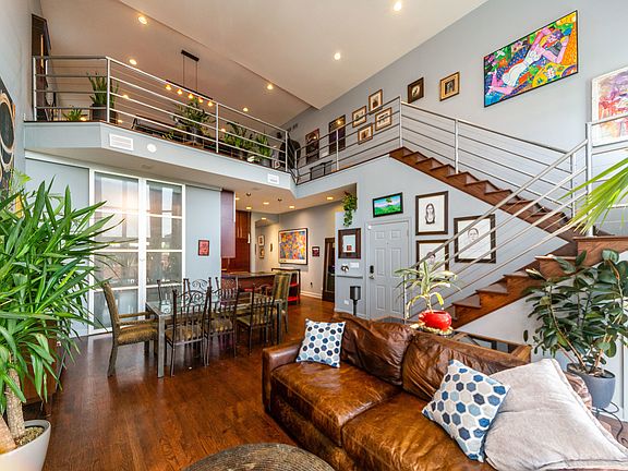 5th image of 2625 N Ashland Ave APT 4A