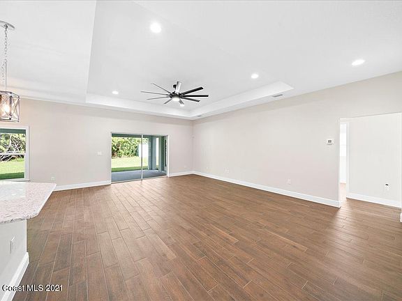 5th image of 681 Di Lido St NE