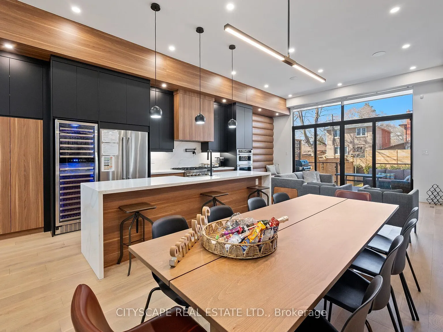 4 bed, $6,500 — Photo 2