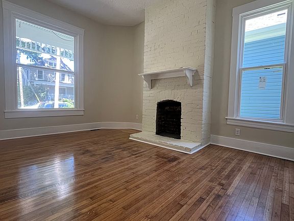 3rd image of 114 S Bayly Ave #1