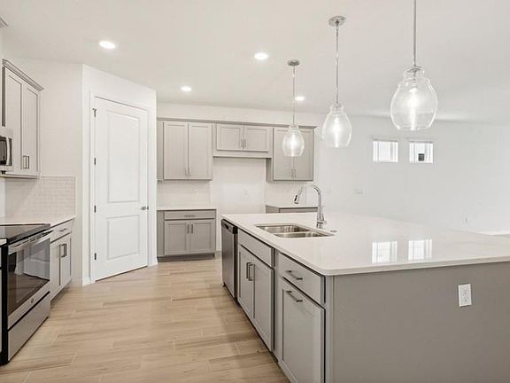 4th image of 11923 SW Macelli Way