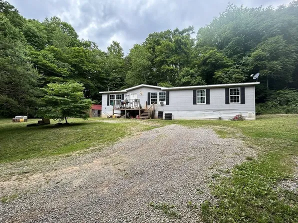 207 Cypress Dr, Marion, VA 24354