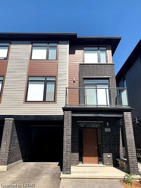 4 bed, $2,550 — Photo 2