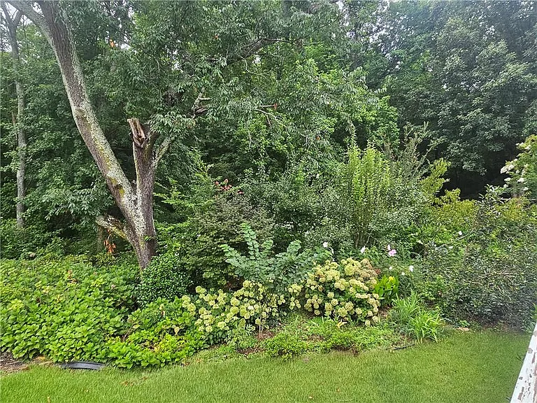 395 Monivea Ln — Photo 21