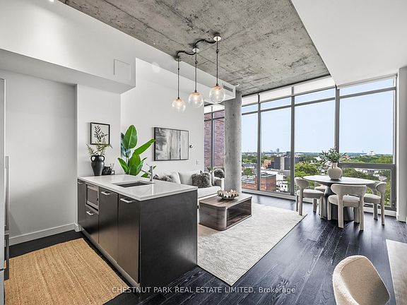 4th image of 90 Broadview Ave #901