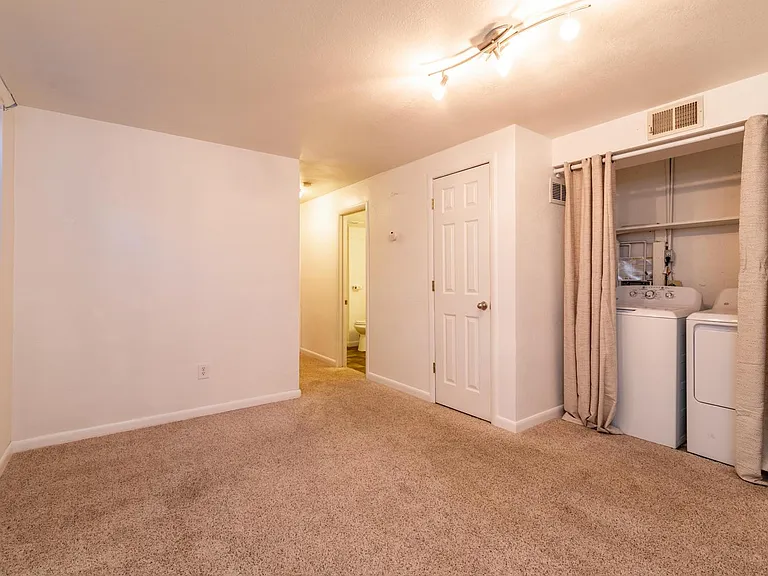 226 S Carr Ave — Photo 15