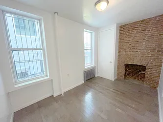 Rented by Elite NY Holdings