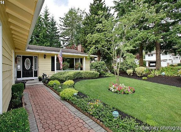 2nd image of 1052 SE 21st Ct