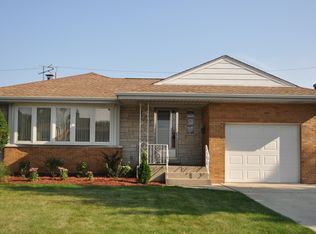 8460 W Sunnyside Ave, Chicago, IL