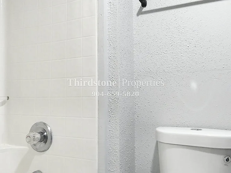 1225 E 14th St — Photo 12