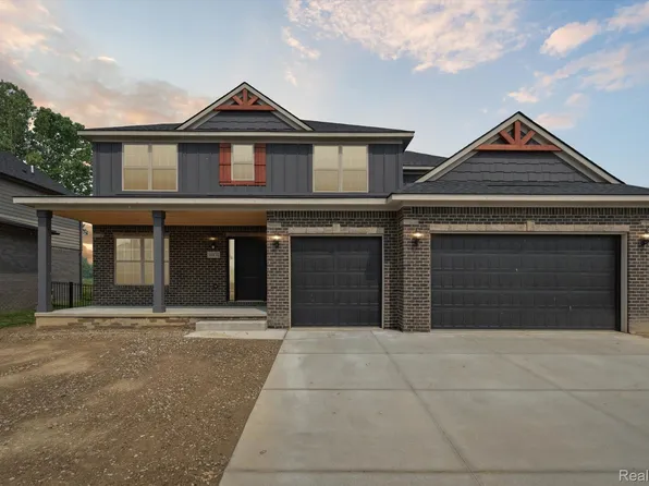 56470 Leeds Ln, Macomb, MI 48042