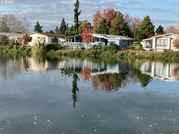 1800 Lakewood Ct Space 140, Eugene, OR 97402