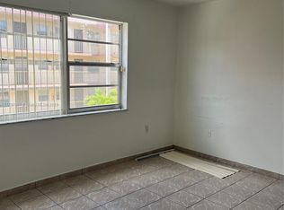 295 NW 72nd Ave APT 306, Miami, FL 33126
