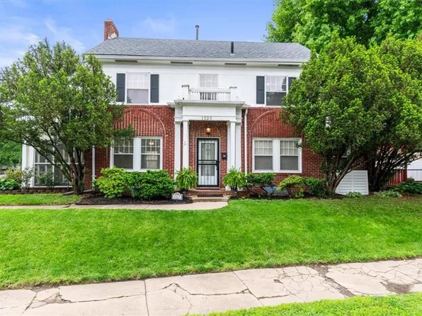 1525 W Lexington Ave, Independence, MO 64052