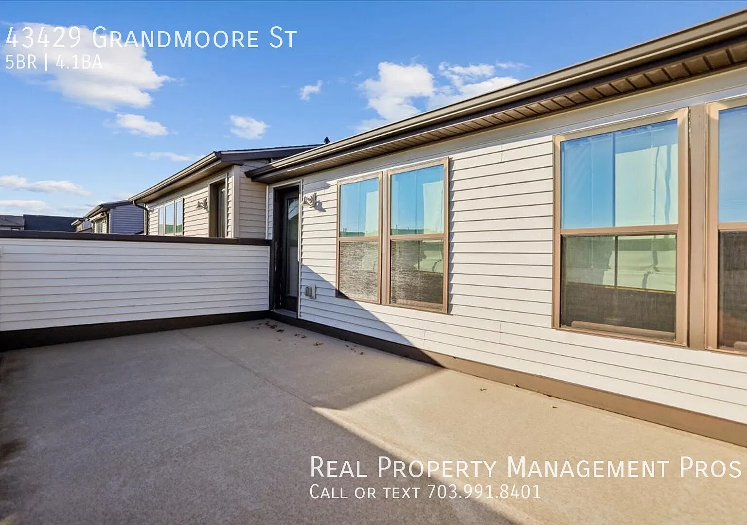 Amazing 5 BR/4.5 BA End Unit Townhome - 2 Car Garage & Roof Deck! — Photo 4