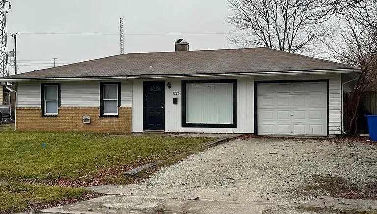3226 N Wellington Ave — Photo 1