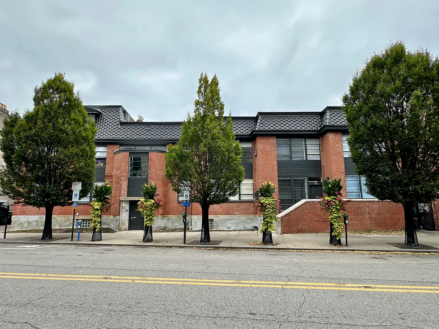 1 bed, 650 sqft, $995 — Photo 2