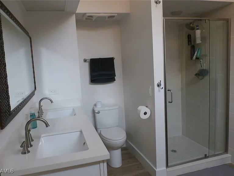 16252 Kelly Woods Dr — Photo 13