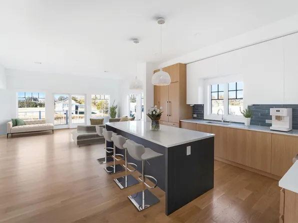 68 Foster Ave Unit 9, Hampton Bays, NY 11946