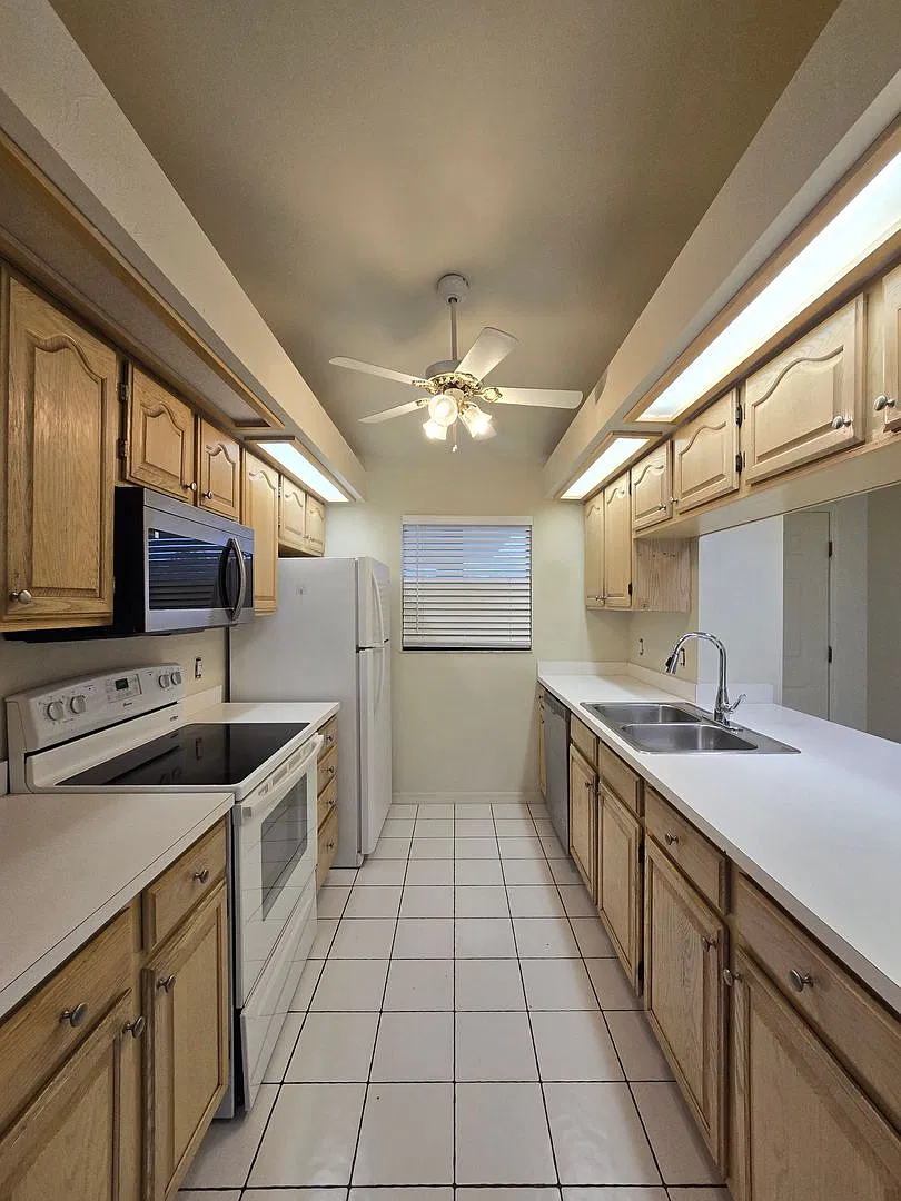 4815 Triton Ct. #7 — Photo 3