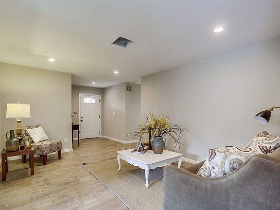 4th image of 642 San Vicente Ct