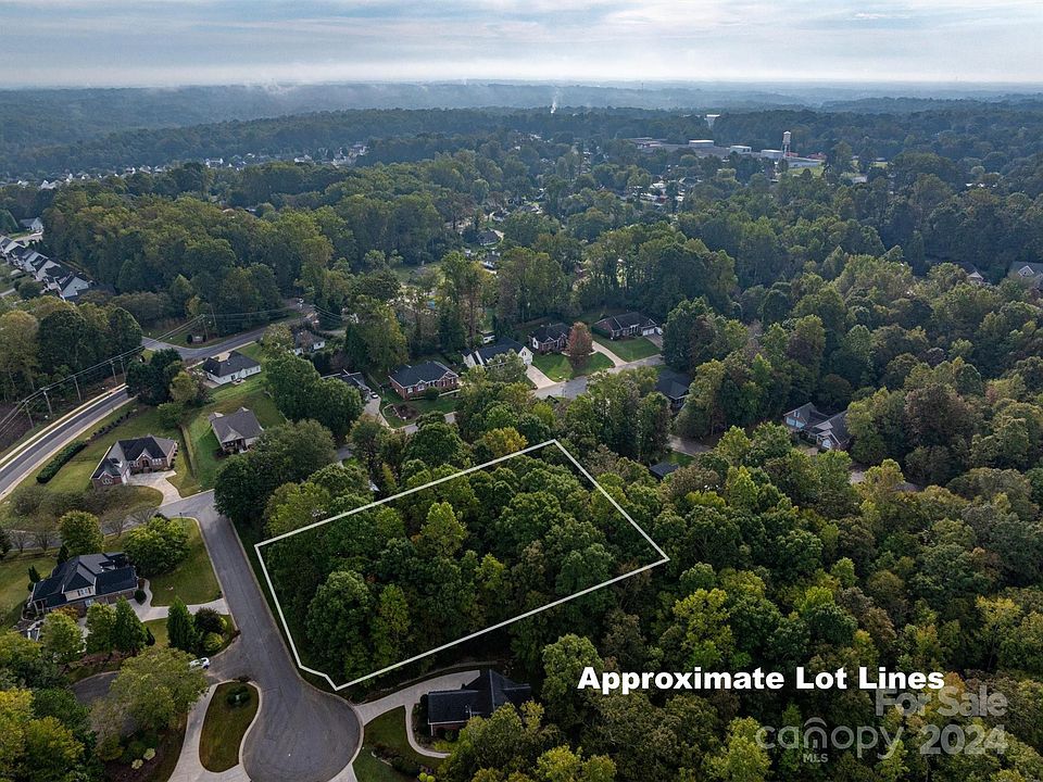 1st image of 905 Tiffany Ln