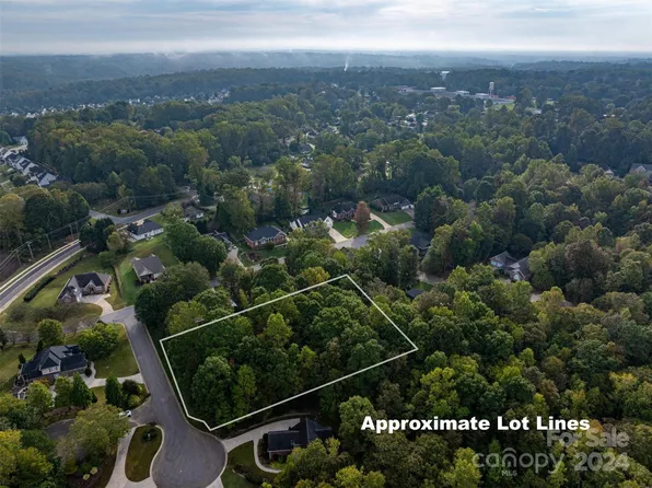 905 Tiffany Ln, Lowell, NC 28098