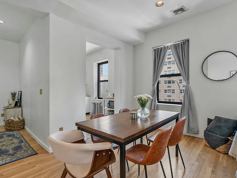 300 Hudson St #7 — Photo 5