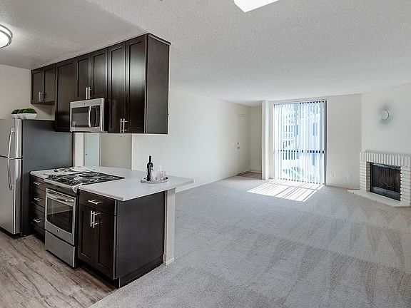 5th image of 5155 Cedarwood Rd #1083