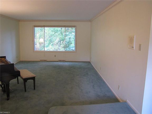 5th image of 8100 Thornhurst Dr
