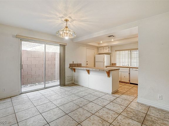 4th image of 4442 Bunker Cir