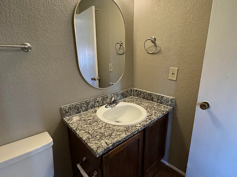 Renovated 2br2ba Bathroom 2