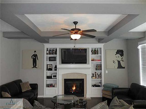 4th image of 1126 Oakwood Dr