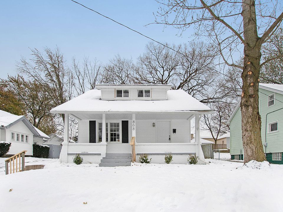 1st image of 868 Hollywood St NE