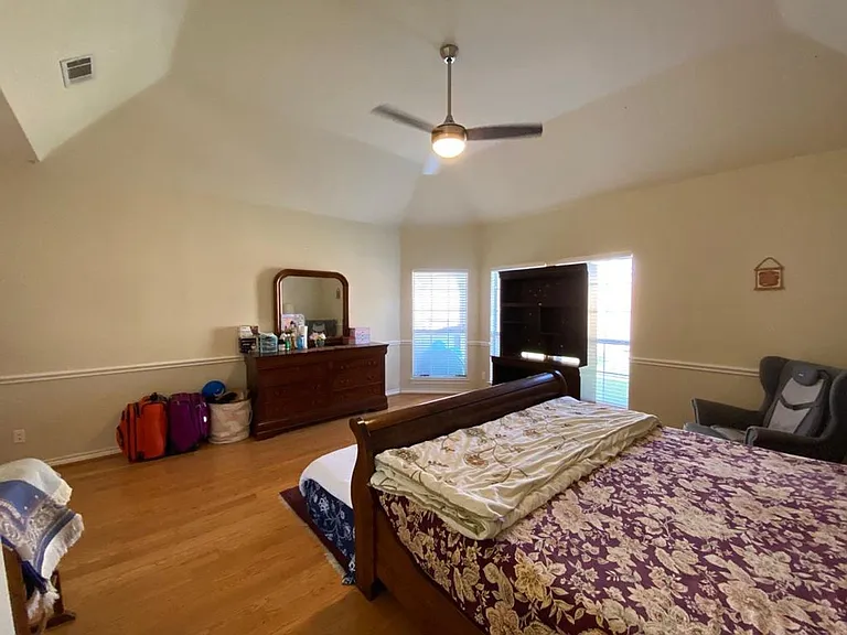 1012 Levant Ln — Photo 13