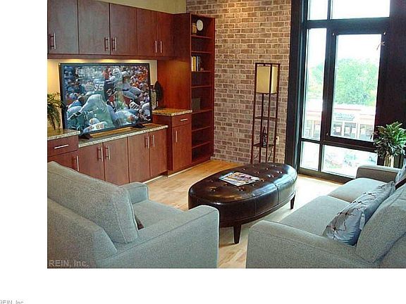 2nd image of 415 Saint Pauls Blvd Unit 607