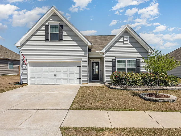1313 London Meadow Way — Photo 1