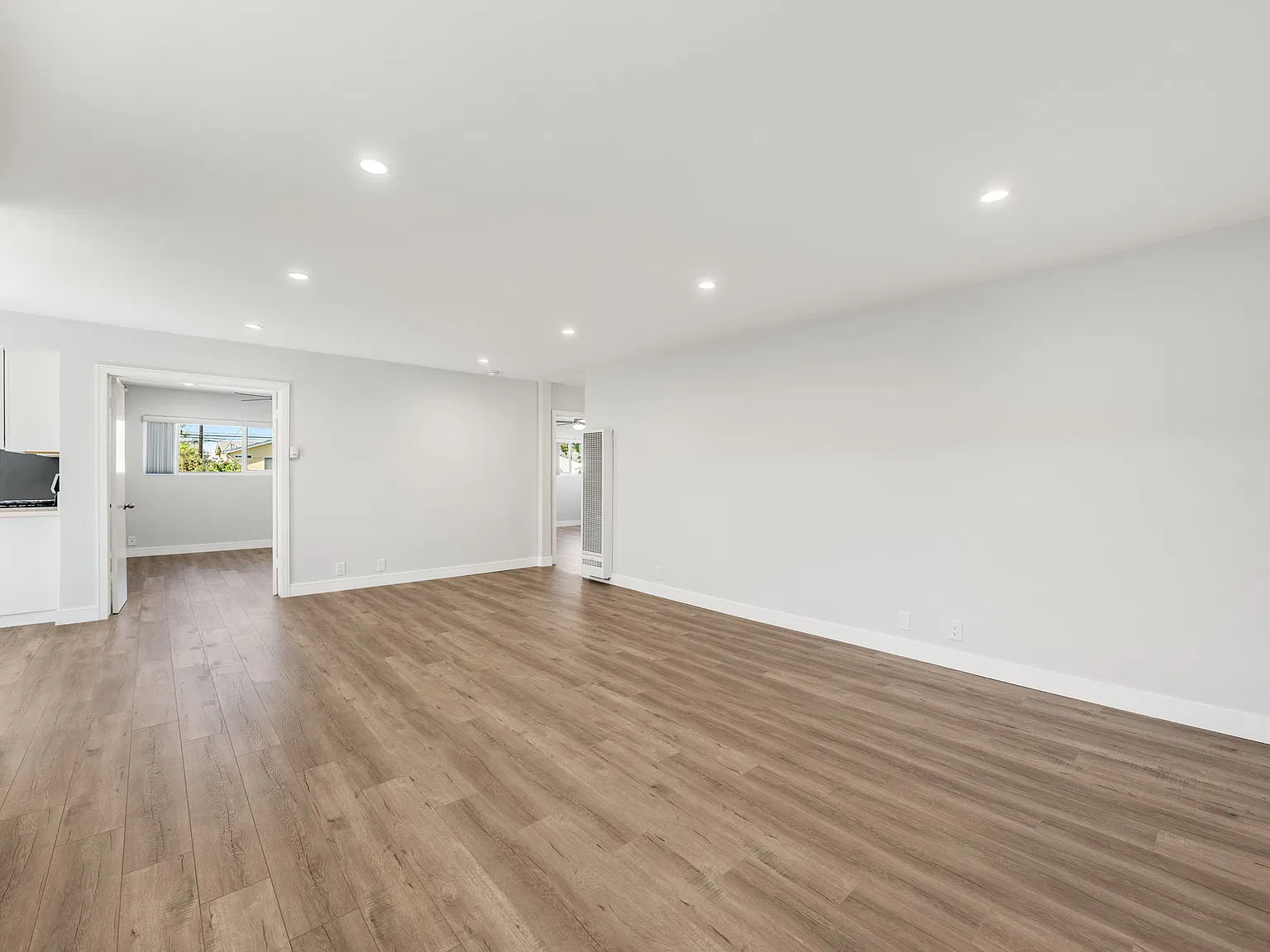 3 bed, $3,550 — Photo 4