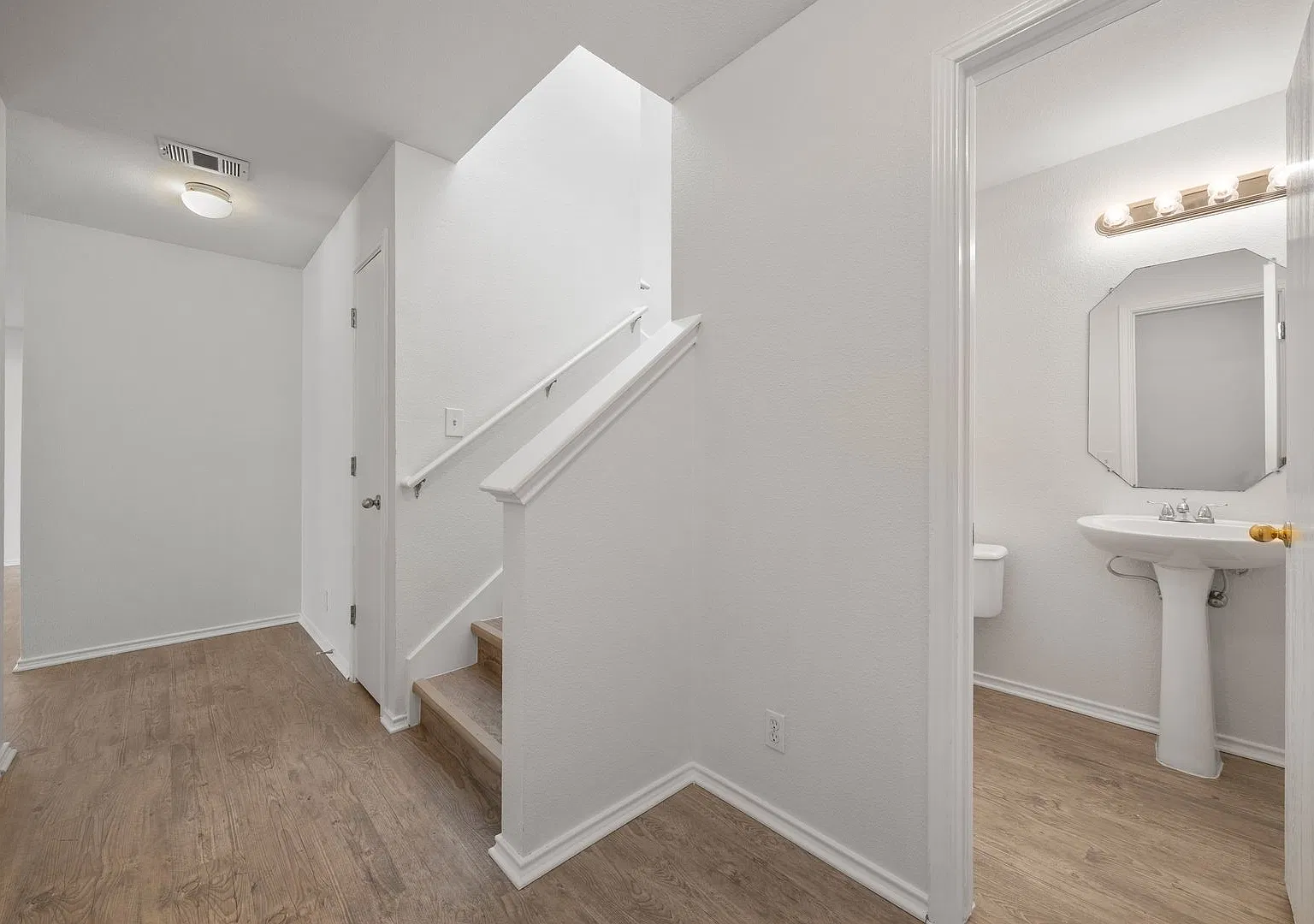 Beautifully Updated 4-Bedroom Home in Manor | Brand-New Flooring & Appliances + Large Private Yard! — Photo 3