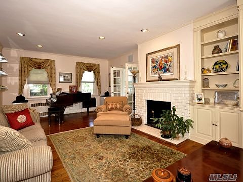 5th image of 57 Yale Pl