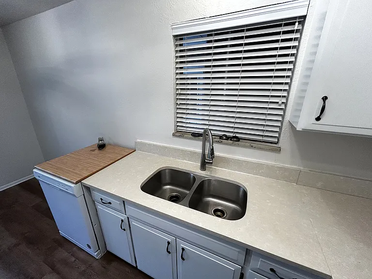 301 Peterson St #305 — Photo 7