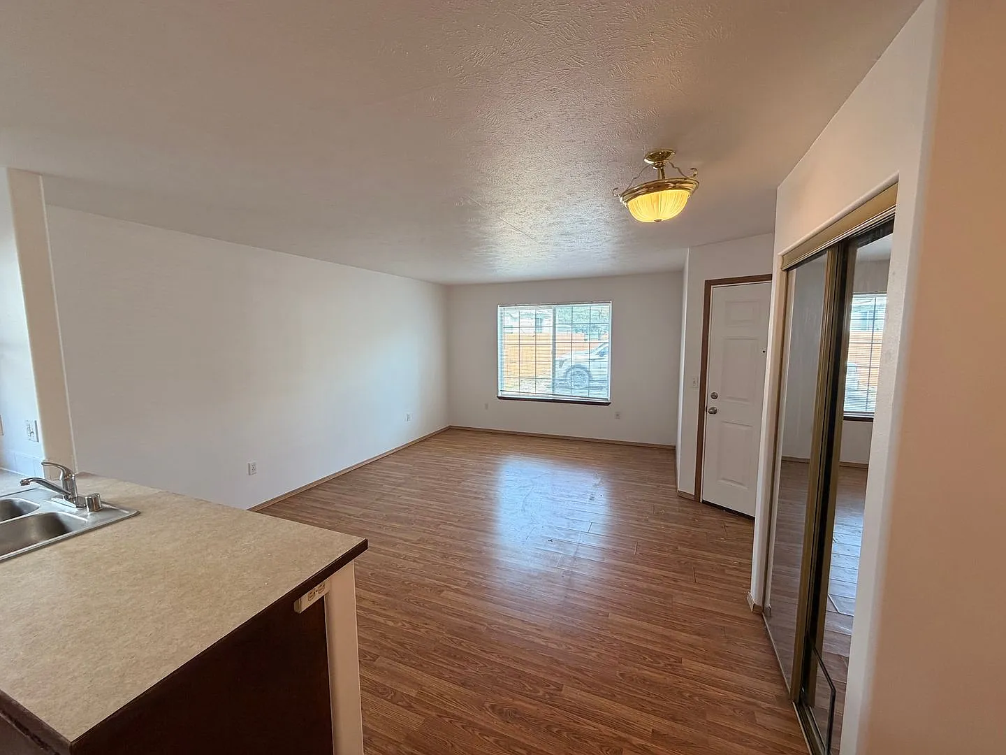 6105 North Regal Street — Photo 4