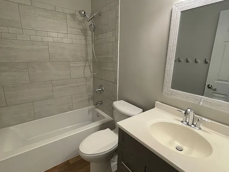 108 Carmae St — Photo 7